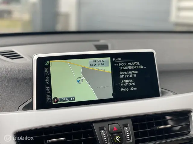 BMW X1 sDrive20i High Executive 2017 Benzine 17