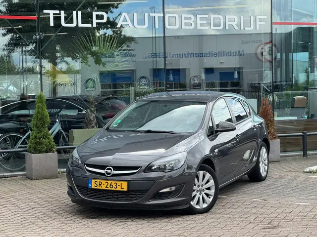 Opel Astra 1.4 Turbo Sport 2012 Leder/stof 2012 Benzine