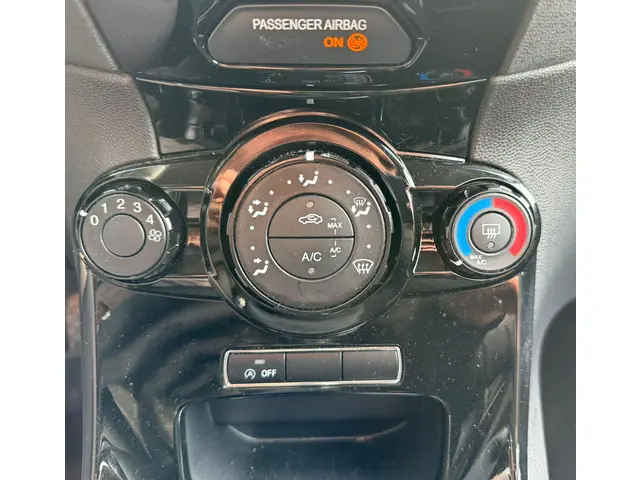 Ford Fiesta 1.0 Titanium 2015 Benzine 14