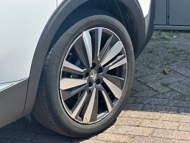 Peugeot 5008 1.2 PureTech PANO GT-Line 7 p 2019 Benzine 15
