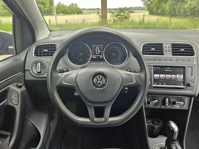 Volkswagen Polo 1.2 TSI Comfortline 2015 Benzine 13