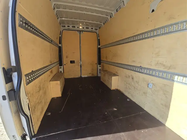 Peugeot Boxer 435 2.2 BlueHDi L4H3 2021 Diesel 26