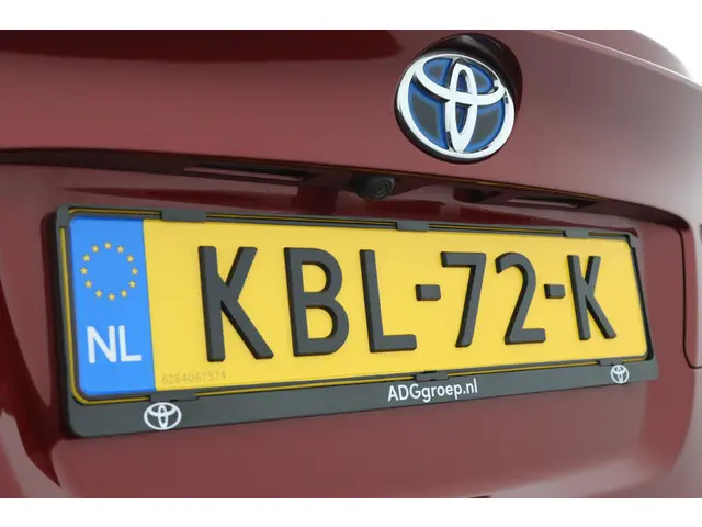 Toyota C-HR 1.8 Hybrid Bi-Tone 2018 Hybride Benzine 38