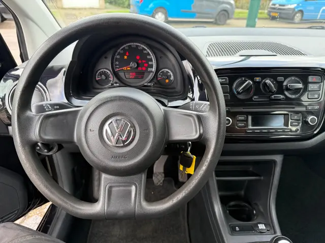 Volkswagen up! 1.0 move up! BlueMotion 2012 Benzine 16