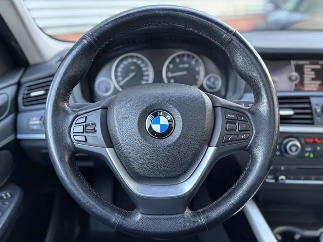 BMW X3 xDrive20i High Executive 2012 Benzine 11