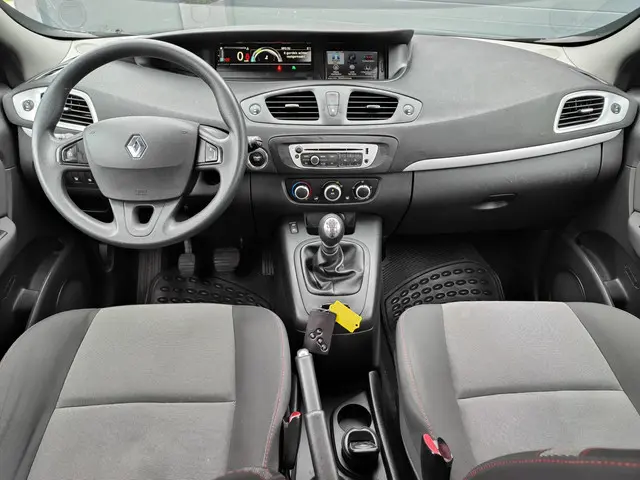 Renault Grand Scénic 1.2 TCe Limited 2015 Benzine 11