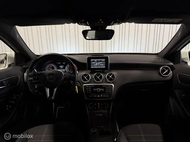 Mercedes-Benz A-Klasse 180 Ambition 2015 Benzine 11