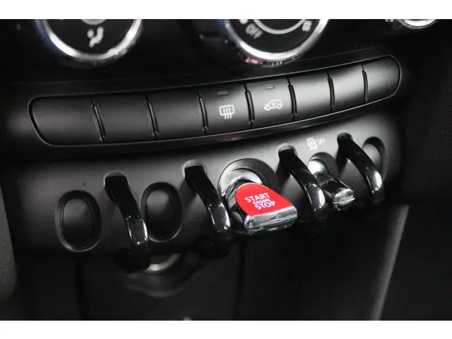 MINI One Mini 1.2 2015 Benzine 32