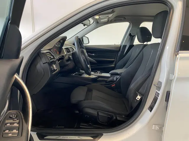 BMW 3 Serie 316i Automaat Sport NL-auto 2014 Benzine 10