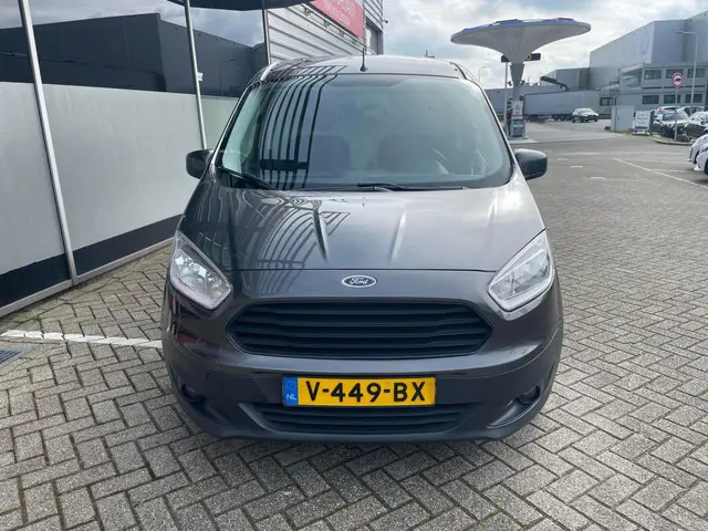 Ford Transit Courier 1.5 TDCI Trend 2017 Diesel 19