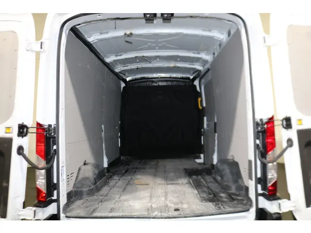 Ford Transit 350 2.0 TDCI 130pk L3 H2 Trend 2020 Diesel 3