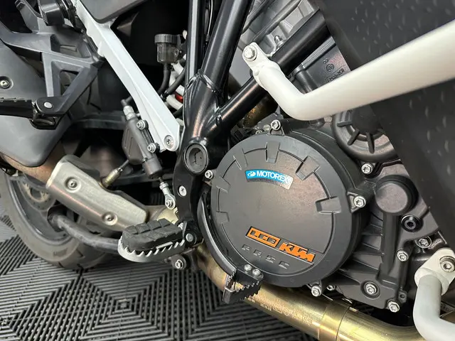 KTM 1290 All-Road Super Adventure S ABS 2023 Benzine 8