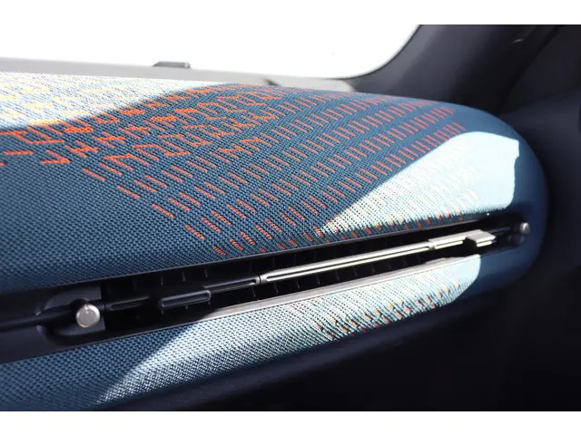 MINI Aceman E | Favoured M 2025 Elektrisch 26