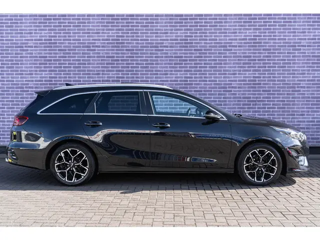 Kia Ceed Sportswagon 1.5 T-GDi GT-PlusLine 2022 Benzine 17