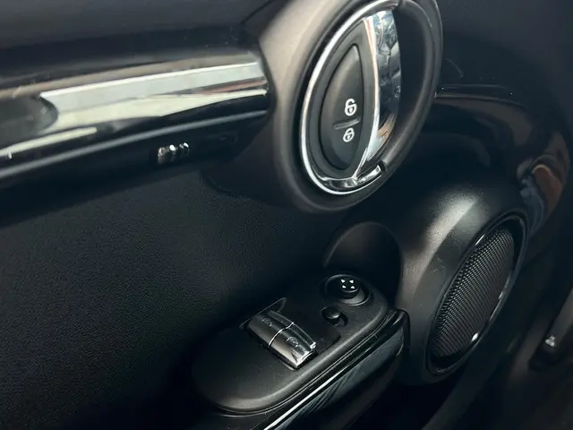 MINI Electric Mini Essential 33 kWh 2021 Elektrisch 13