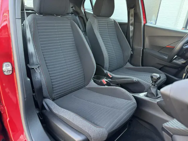 Peugeot 2008 1.2 Turbo 100 PK Active Pack 2021 Benzine 35