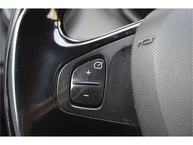 Renault Captur 0.9 TCe Helly Hansen 2014 Benzine 9