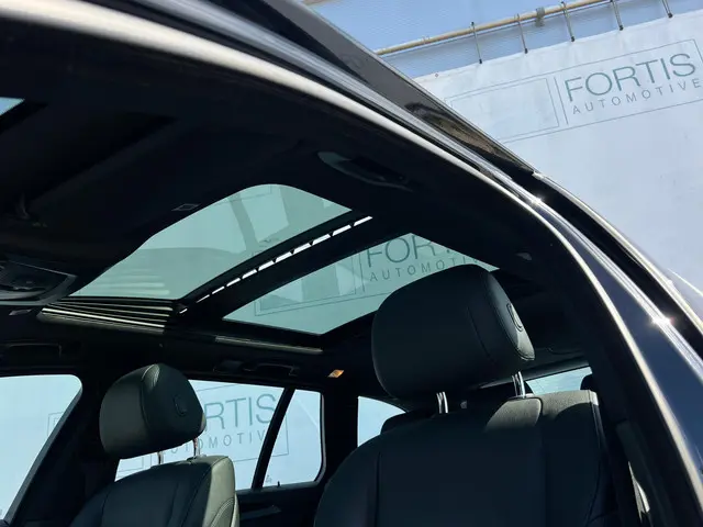 BMW 5 Serie Touring 520i Executive 2015 Benzine 9