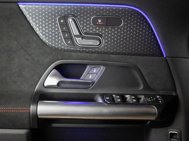 Mercedes-Benz EQA 250+ AMG Line 2024 Elektrisch 16