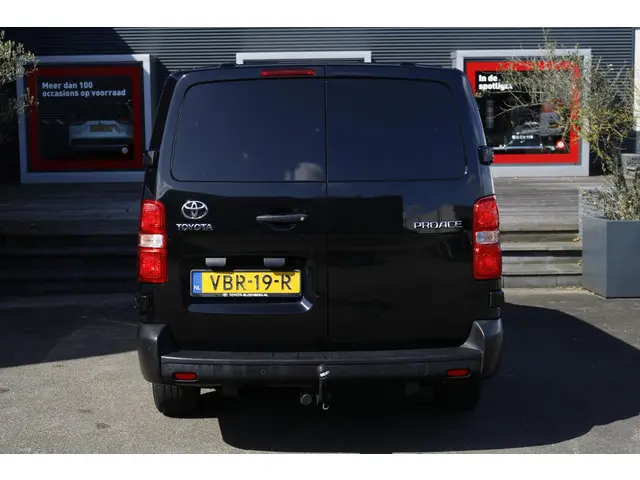 Toyota ProAce Long Worker 2.0 D-4D Navigator 2019 Diesel 4