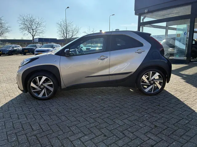 Toyota Aygo X 1.0 VVT-i MT Envy 5-Deurs 2023 Benzine 18