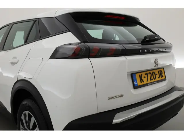 Peugeot 2008 1.2 PureTech Active 2021 Benzine 39