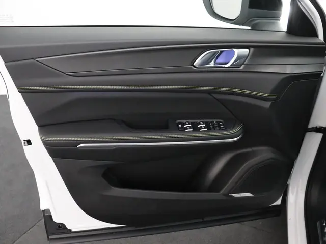 Lynk & Co 01 1.5 More 2025 Hybride Benzine 36