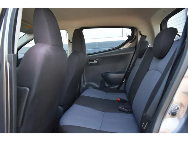 Suzuki Alto 1.0 Comfort EASSS weinig km. 2014 Benzine 11