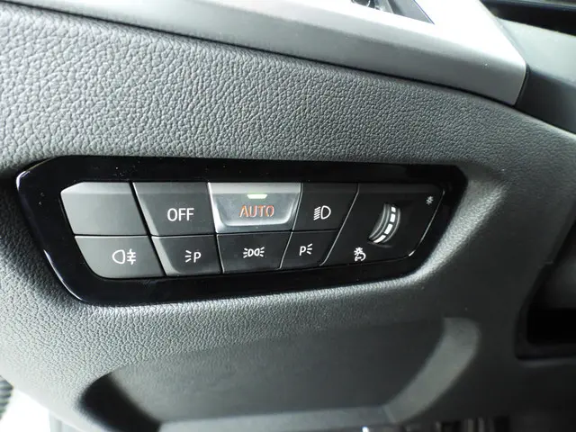 BMW 3 Serie Touring 330e 2026 Hybride Benzine 23