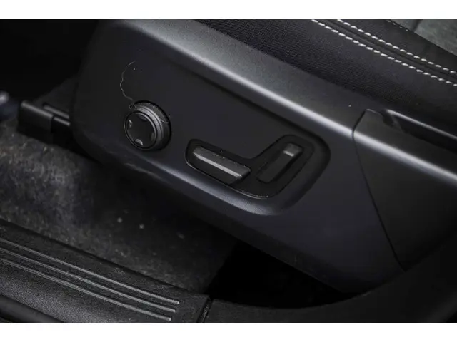 Volvo XC40 2.0 B4 Plus Dark 2024 Benzine 8