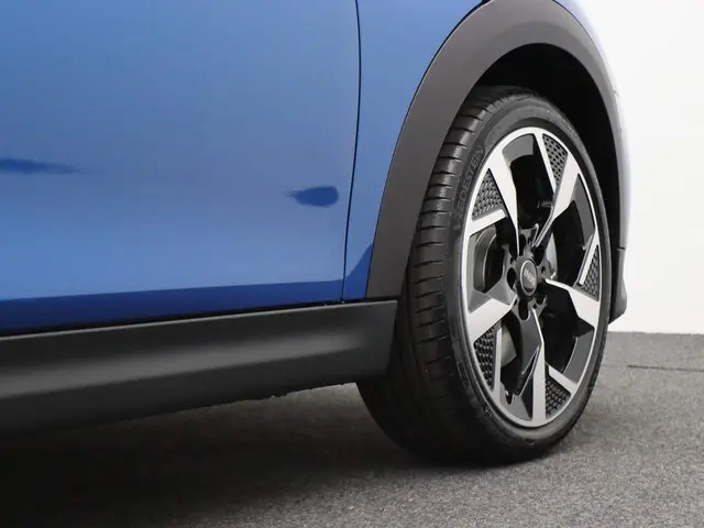 MINI 3-Deurs C 2025 Benzine 13