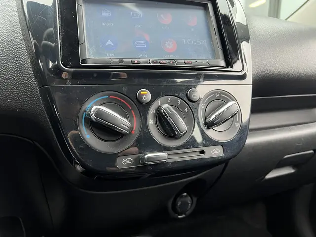 Mitsubishi Space Star 1.2 Cool+ 2021 Benzine 13