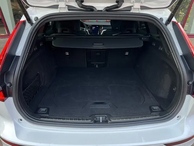 Volvo V60 2.0 B3 Plus Dark 2022 Hybride Benzine 45