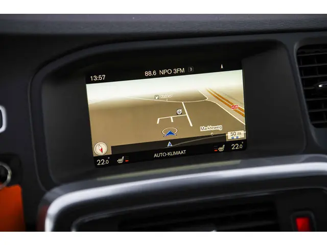 Volvo V60 1.5 T3 R-Design 2017 Benzine 18