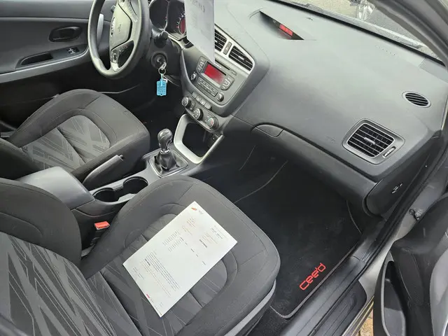 Kia cee'd 1.4 CVVT,nette auto lage km 2015 Benzine 8
