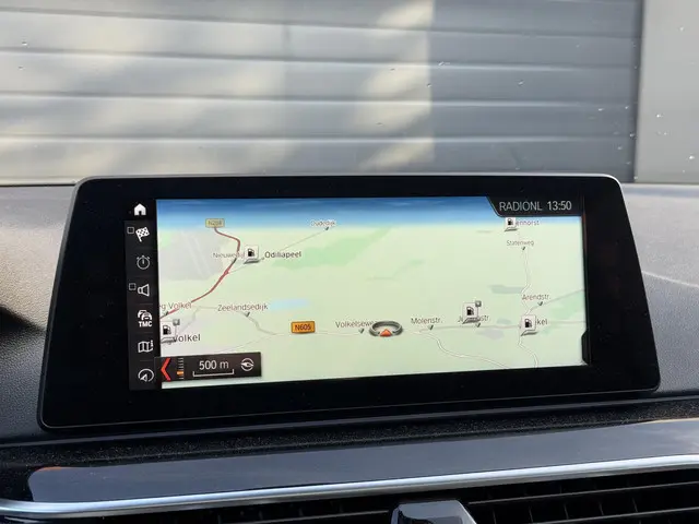 BMW 5 Serie M550i xDrive High Executive 2018 Benzine 26