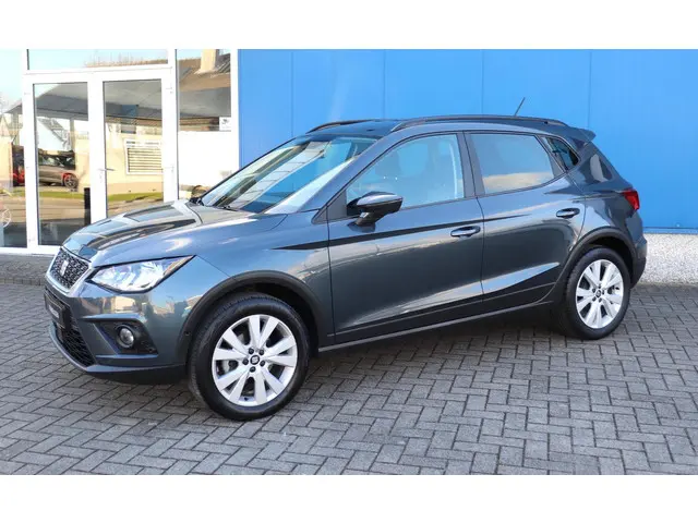 SEAT Arona 1.0 TSI Style Business Intense 2019 Benzine 2