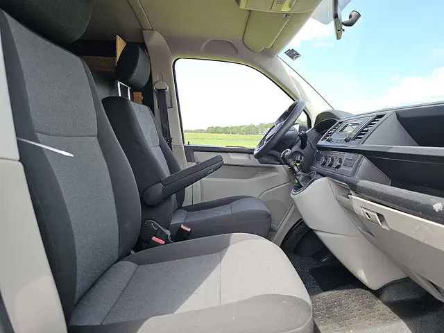 Volkswagen Transporter 2.0 TDI 2019 Diesel 7