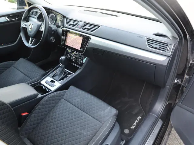 Škoda Superb Combi iV 1.4 TSI PHEV 2020 Hybride Benzine 7