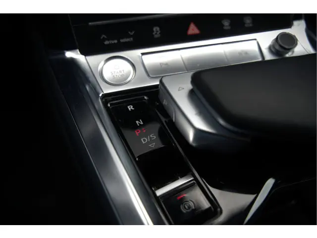 Audi e-tron 50 quattro S edition 71 kWh 2020 Elektrisch 43