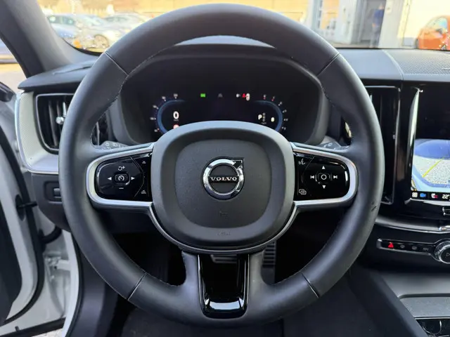 Volvo XC60 2.0 B5 R-Design 2022 Benzine 23