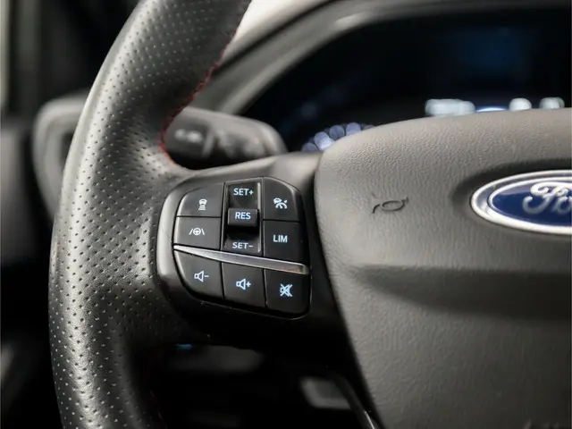 Ford Focus 1.0 EcoBoost ST Line 2020 Benzine 19