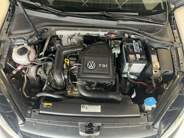 Volkswagen Golf 1.0 TSI Comfortline 2017 Benzine 41