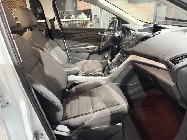 Ford Kuga | 1.5 Titanium | 2016 Benzine 13