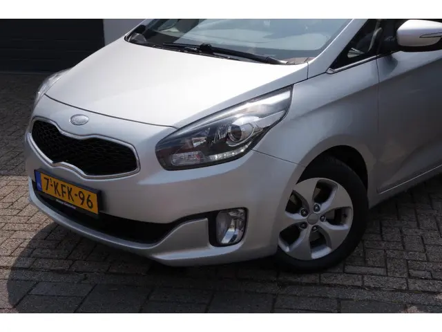 Kia Carens 1.6 GDi Business Pack 2013 Benzine 24