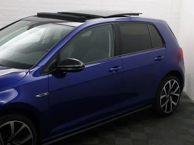 Volkswagen Golf 1.0 TSI R Line+ Aut- 2018 Benzine 28