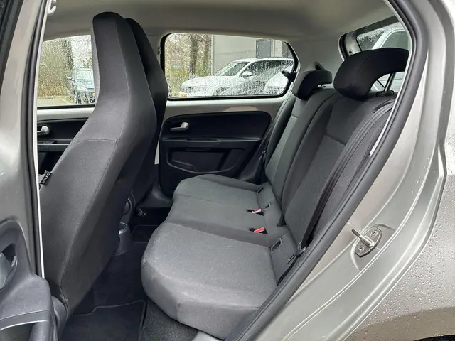 Volkswagen up! 1.0 65pk 2023 Benzine 12