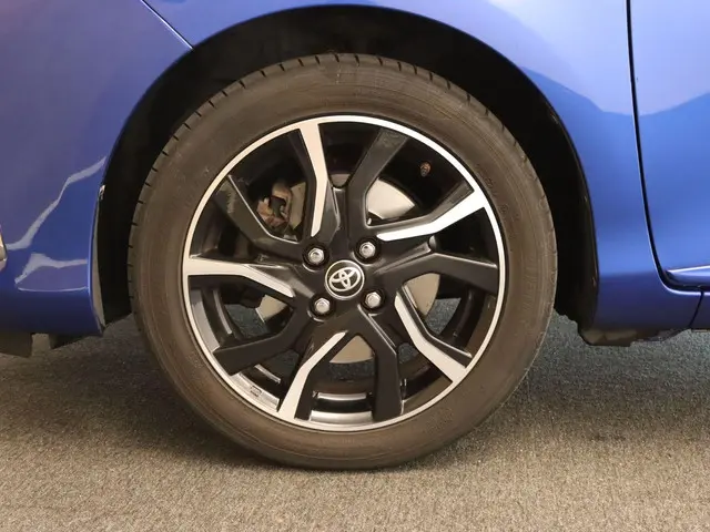 Toyota Yaris 1.5 Hybrid Bi-Tone 2018 Hybride Benzine 34