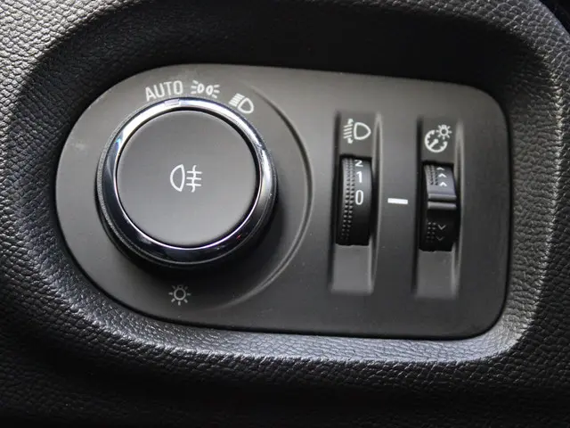 Opel Corsa 1.2 Turbo Hybrid Yes 2025 Hybride Benzine 31