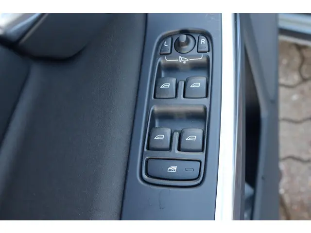 Volvo S60 1.6 T4 Momentum 2013 Benzine 17